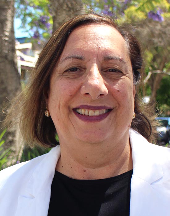 Dr Lea Crisante