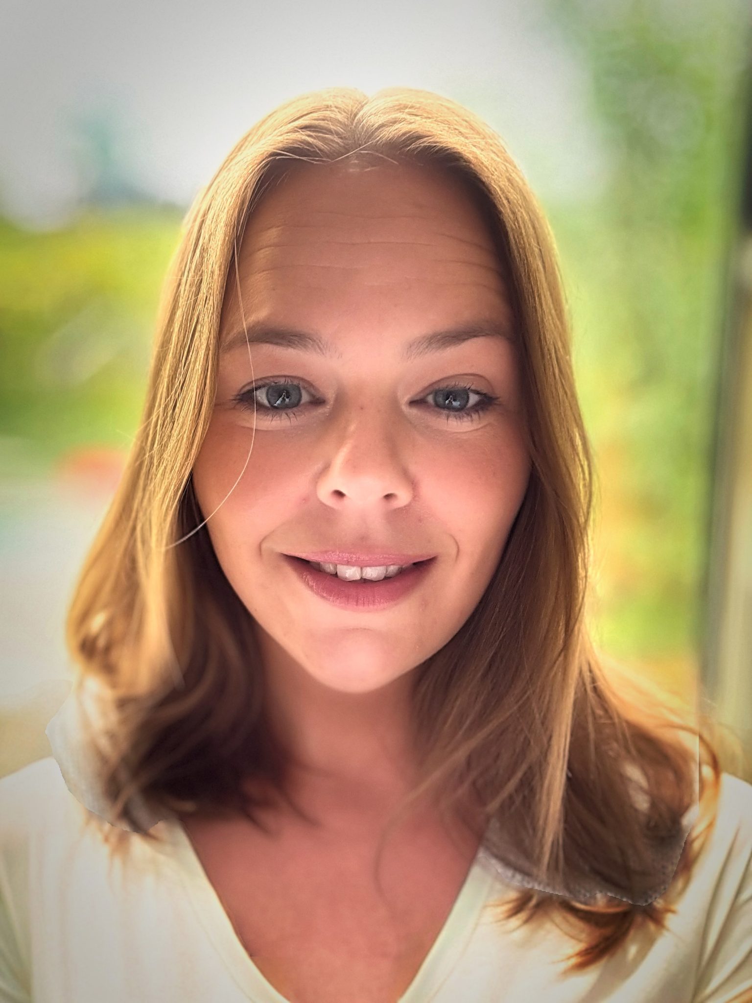 Dr. Laura Robertson