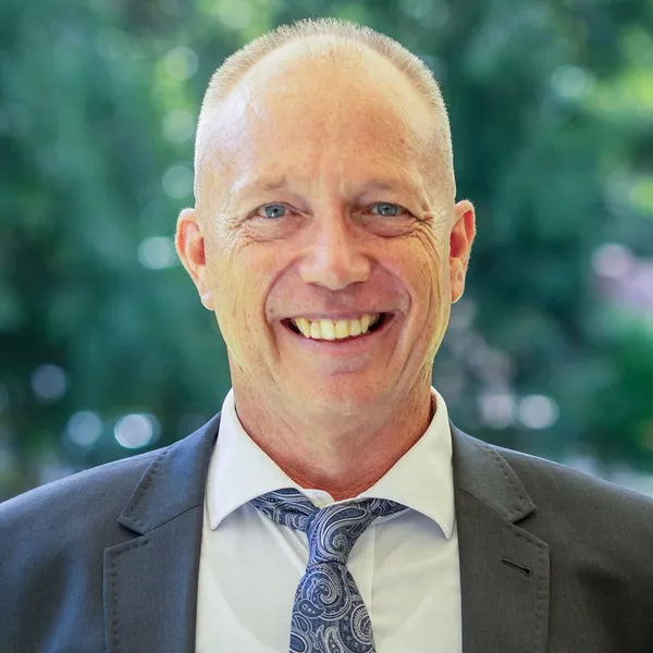 Dr Simon Langston